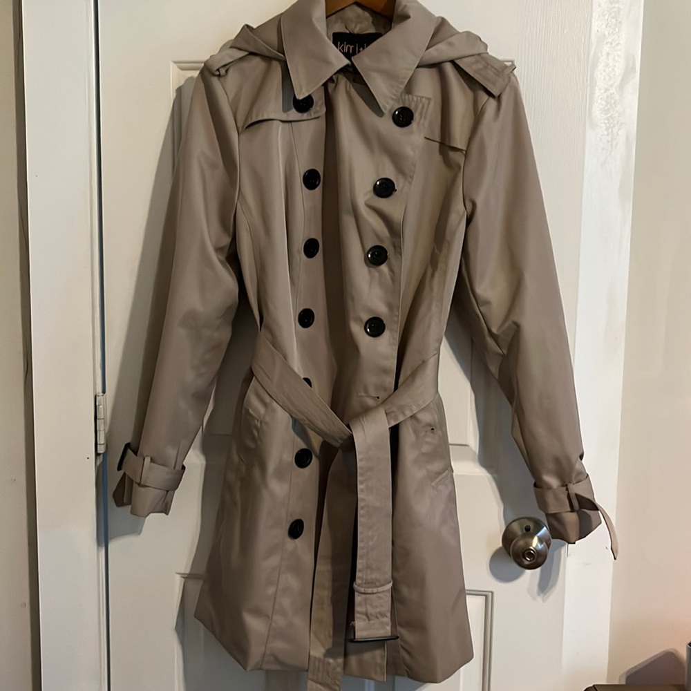 Kimi+Kai Trench Coat in Tan